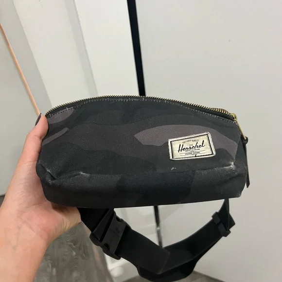 Herschel Supply Company Black Camo Hip Pack - Picture 3 of 5